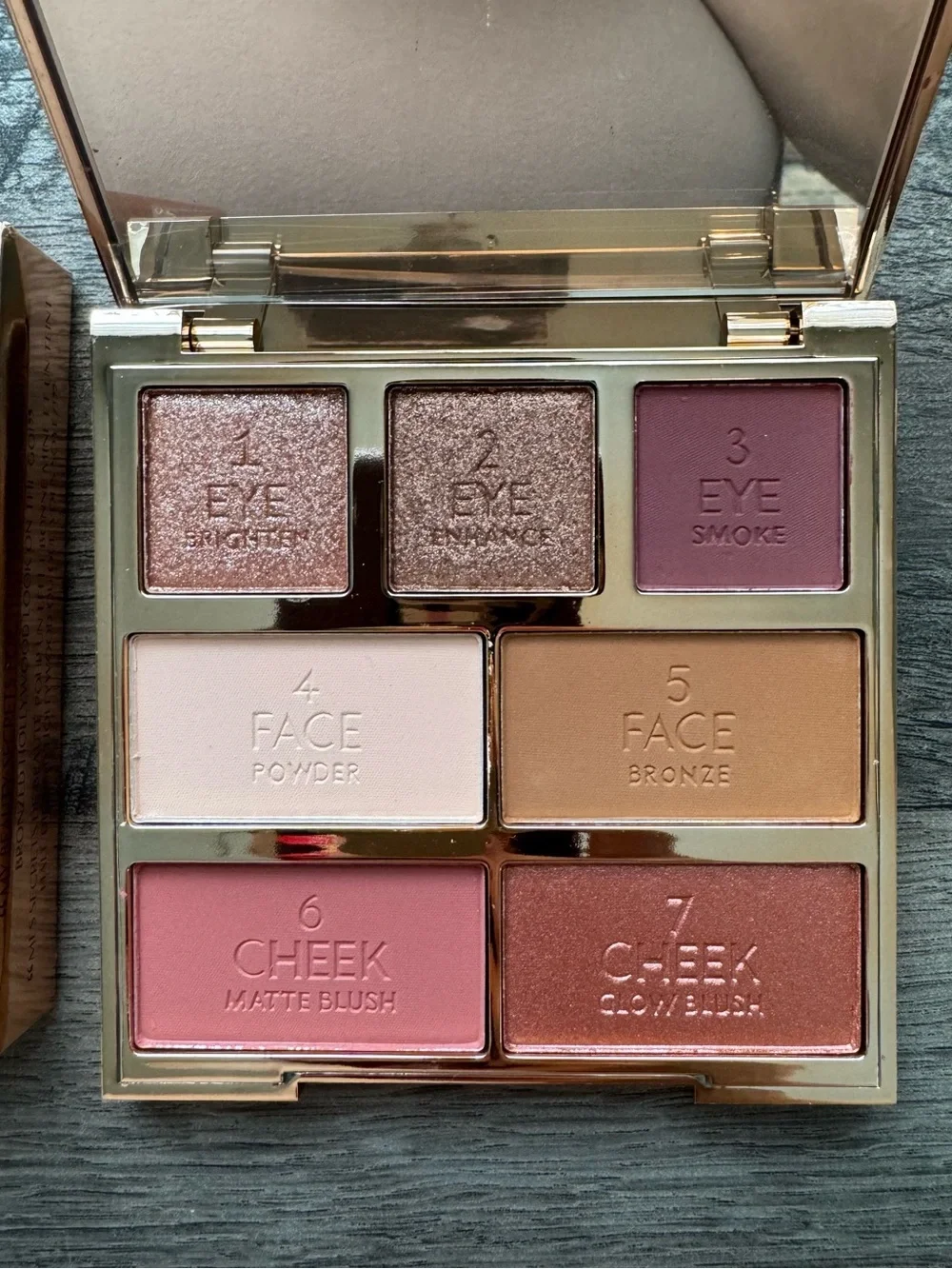 Charlotte Tilbury Hollywood Instant Look in a Palette – Dreamy, Bronzed Beauty